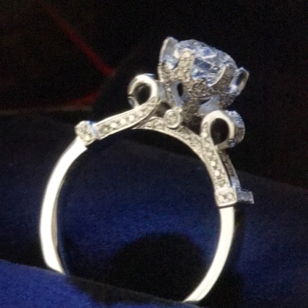 Vintage design. Gorgeous 925 sterling ring 🎁 - Picture 1 of 5
